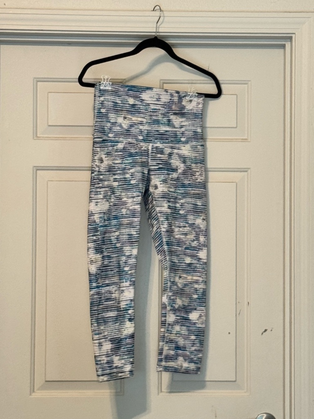 lululemon athletica Blue and White Patterned Leggings